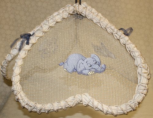 Image of baby_elephant_light_1.jpg